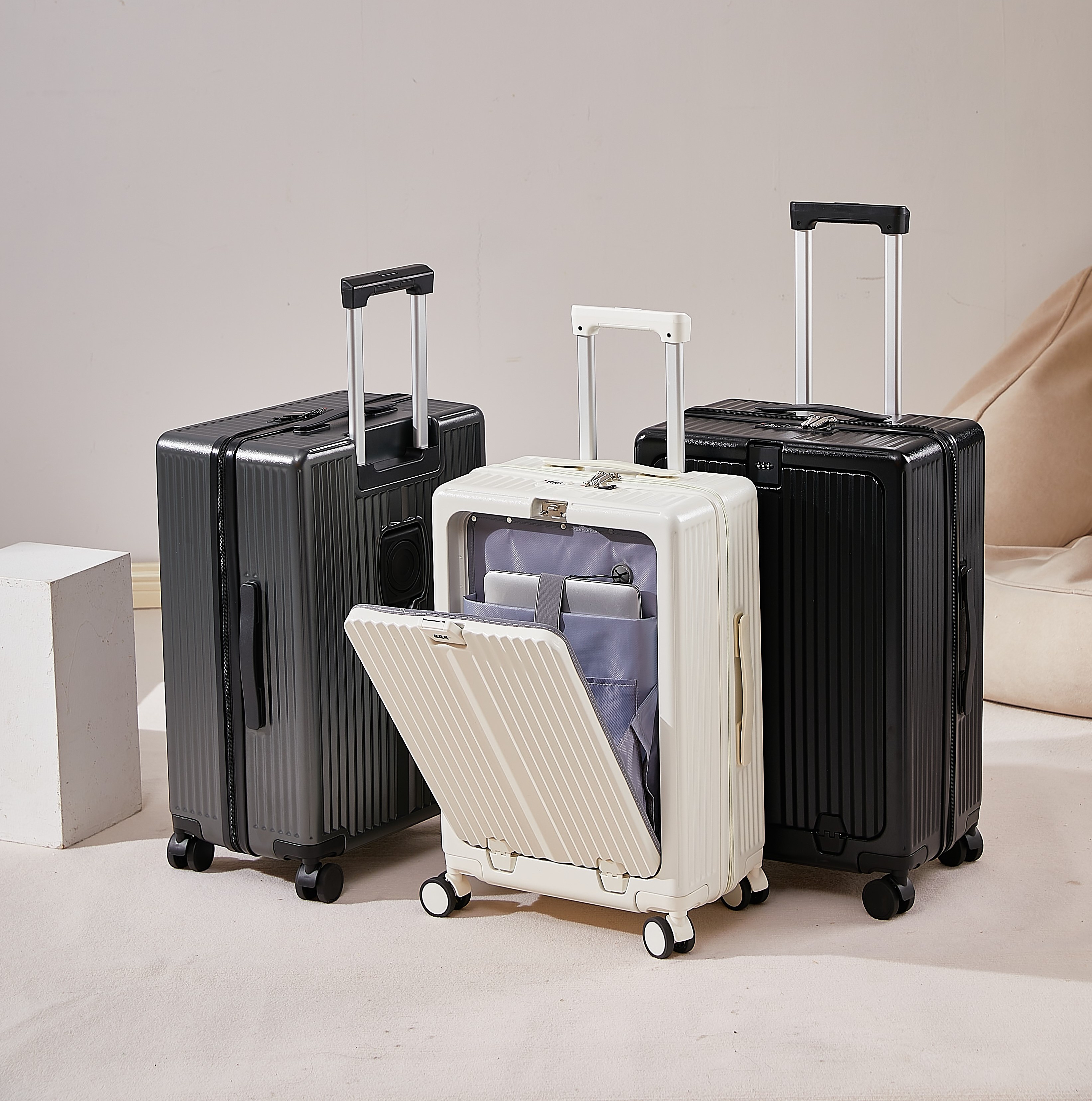 Iompraíonn PC Suitcase 20-orlach ar bord le comhpháirt mála ríomhaire glúine póca oscailte tosaigh iniompartha